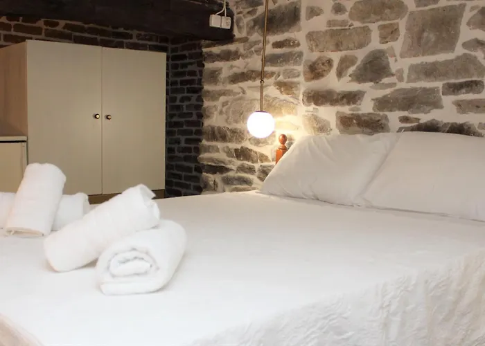 Theane Lime 1 Pensión *